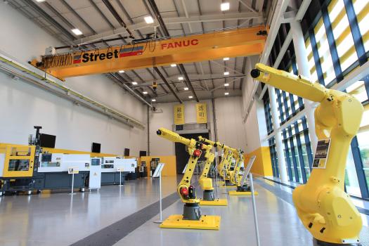 10) Advanced Manufacturing - Street cranes at Fanuc