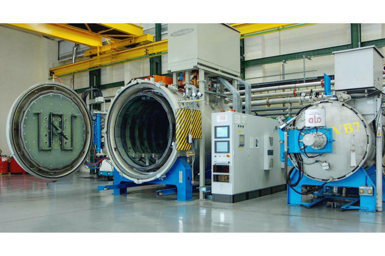 1) Wallwork Birmingham is home to Wallwork’s exceptionally long horizontal-loading vacuum furnace, providing valuable capacity for processing larger components.