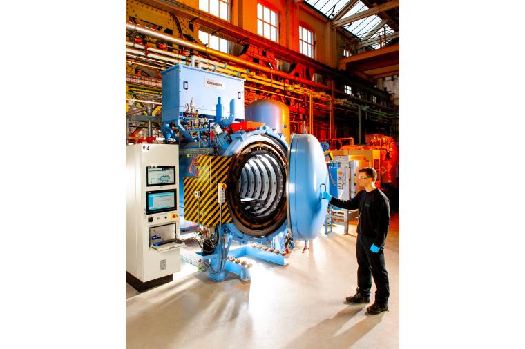 1) Wallwork Bury - vacuum carburising furnace