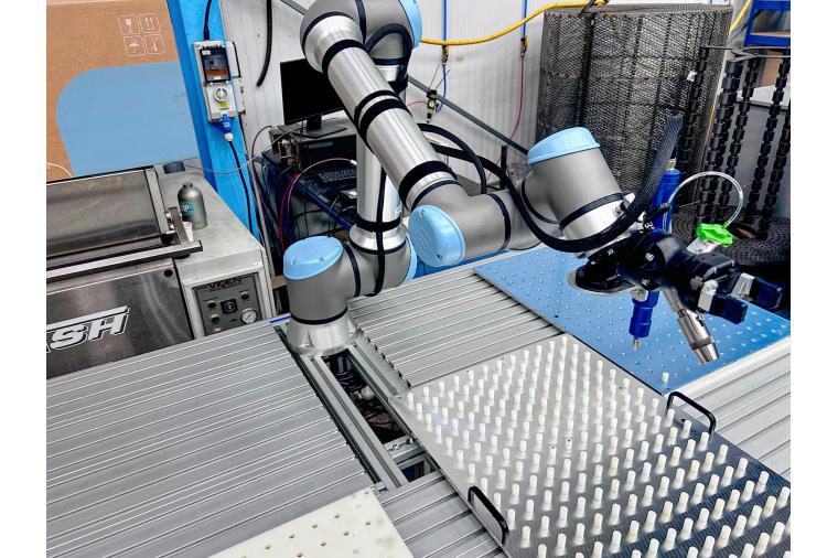 1) In a £100 thousand investment, Wallwork Group has introduced a UR Cobot to their vacuum braze line in Cambridge